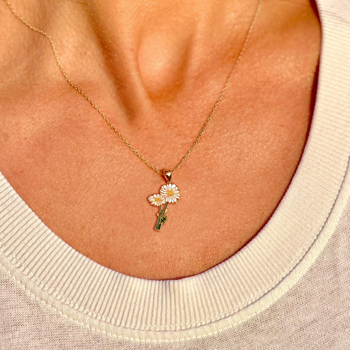Daisy Necklace · April Birth Flower | Plant Scouts