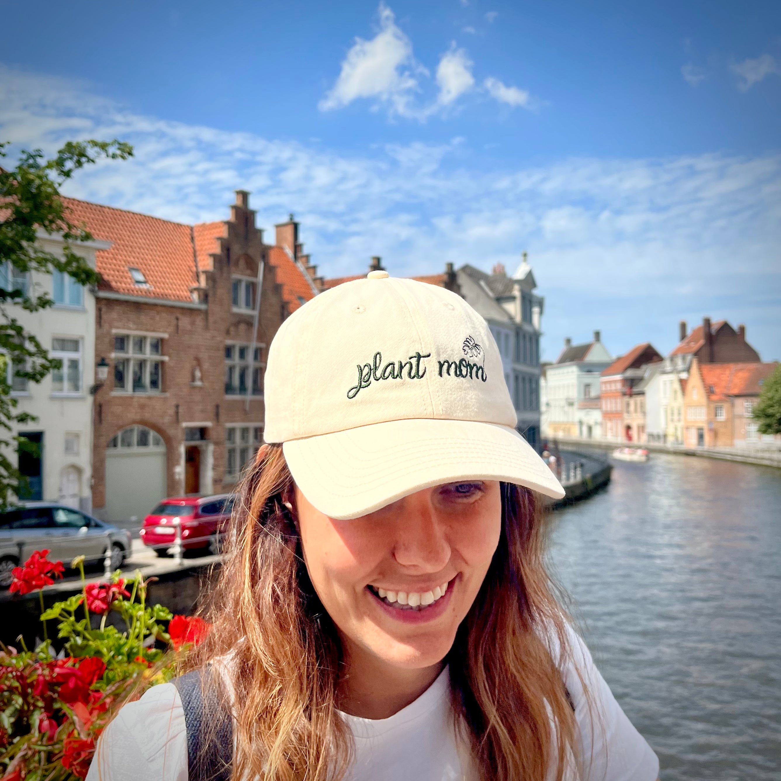 Plant Mom Hat – Off-White