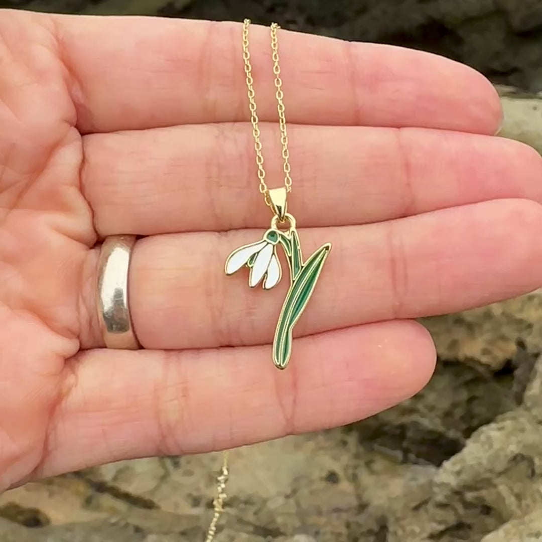 Snowdrop Necklace – January Birth Flower Pendant, Gift-Ready Jewelry for Flower Lovers