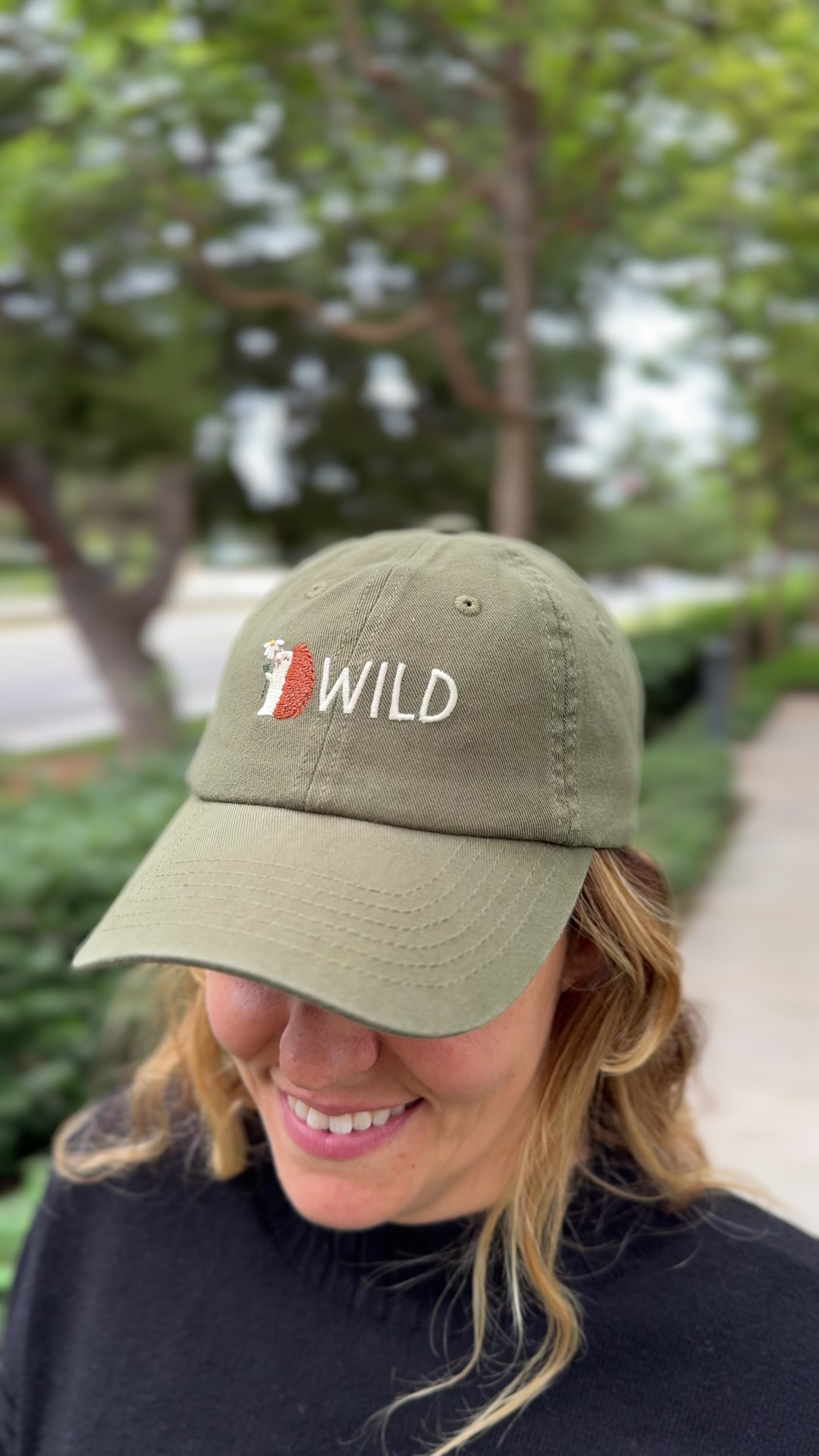 Wild Hedgehog Hat – Cute Hedgehog Embroidered Cap with Flower, Nature-Inspired Animal Lover’s Hat, Adjustable Outdoor Adventure Hat